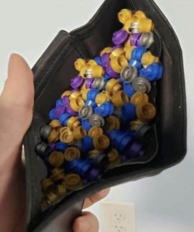 Studs Wallet